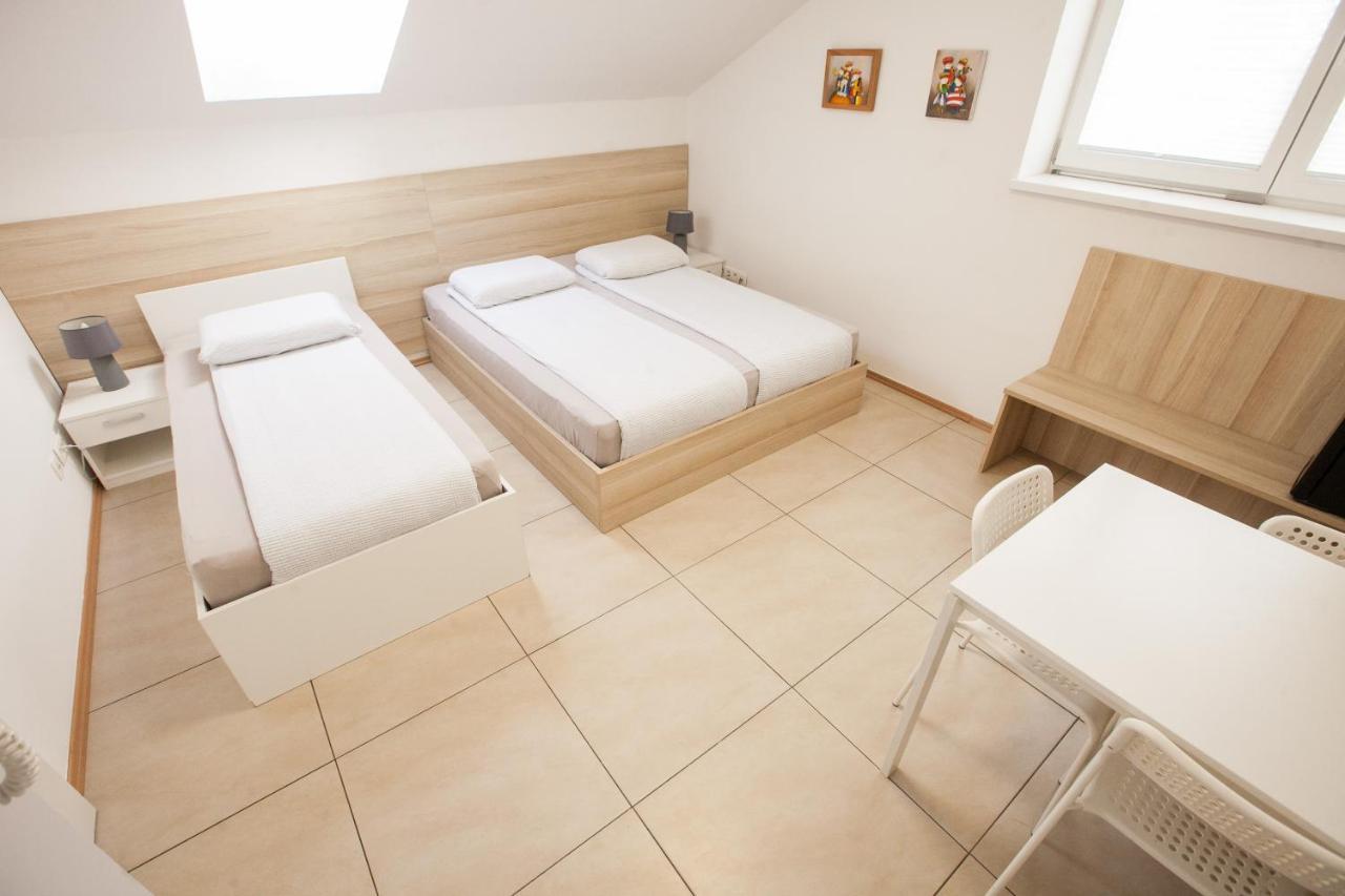Rooms Klik Postojna Exterior photo